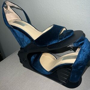 Betsey Johnson Blue Velvet Carly Ankle Strap High Heels Size 8